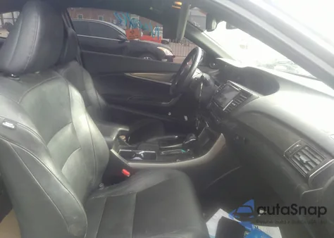 2016 Honda Accord Touring z USA, uszkodzony, nr VIN 1HGCT2B0XGA007377